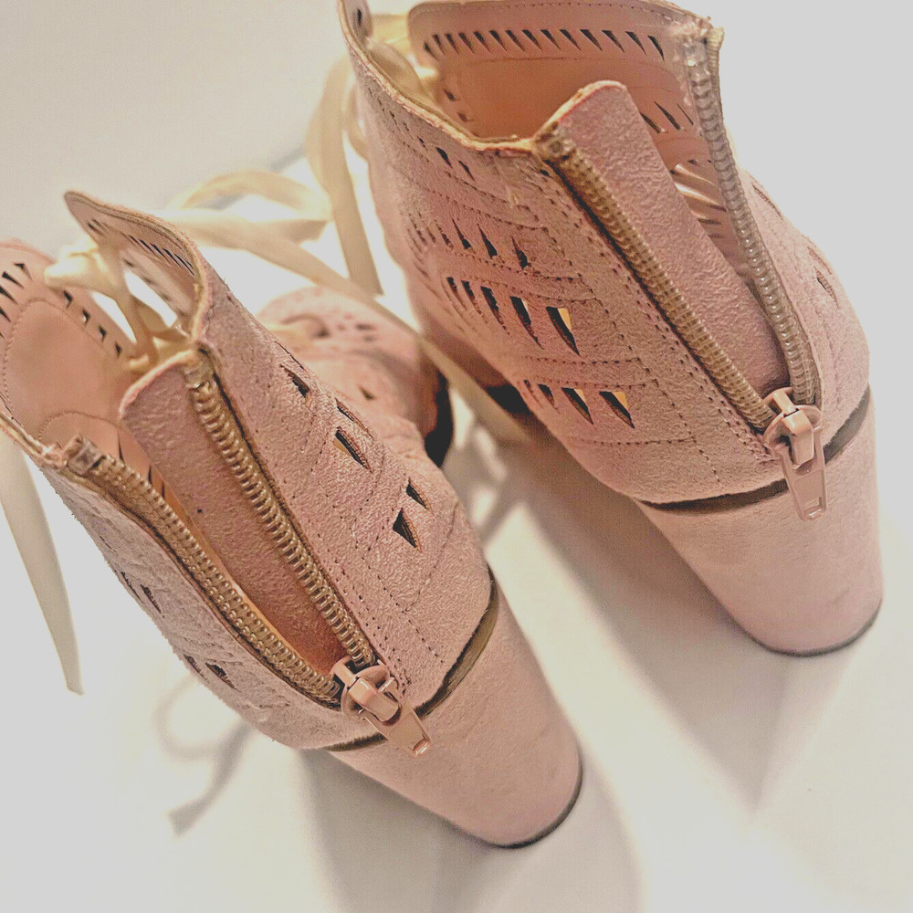 Womens Size 10 Baby Pink Leather Boho Cut Out Lace Up Stocked Heel Sandal Retro - Picture 5 of 11